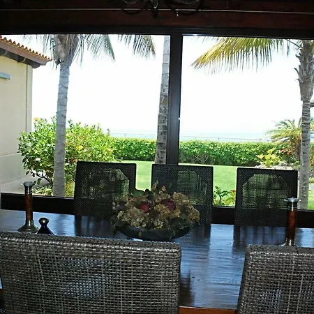 House Sea View Private Garden, 5 People, Optical Fiber بيت للعطل
